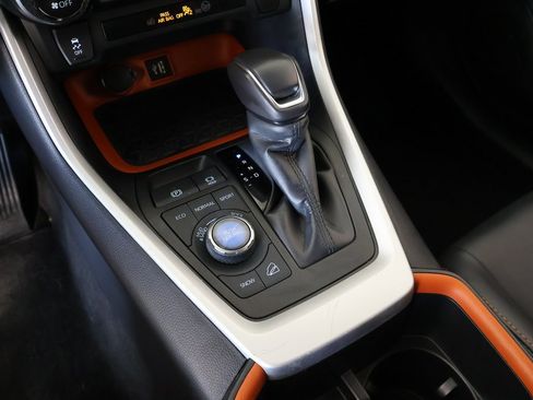 Used 2024 Toyota RAV4 Adventure image 8