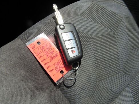 Used 2015 Nissan Rogue S AWD/4WD image 13
