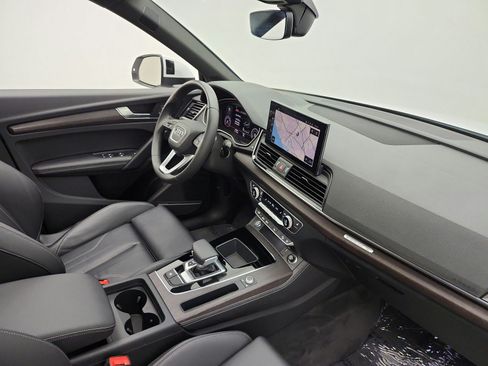 Used 2023 Audi Q5 2.0T Premium Plus AWD/4WD image 17