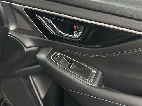 Used 2023 Subaru Outback Limited image 35