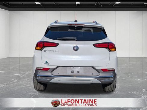 Used 2022 Buick Encore GX Essence w/ Advanced Technology Package image 4