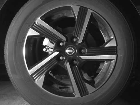 Used 2025 Nissan Sentra SV FWD image 15