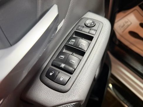Used 2022 RAM 1500 Big Horn AWD/4WD image 14