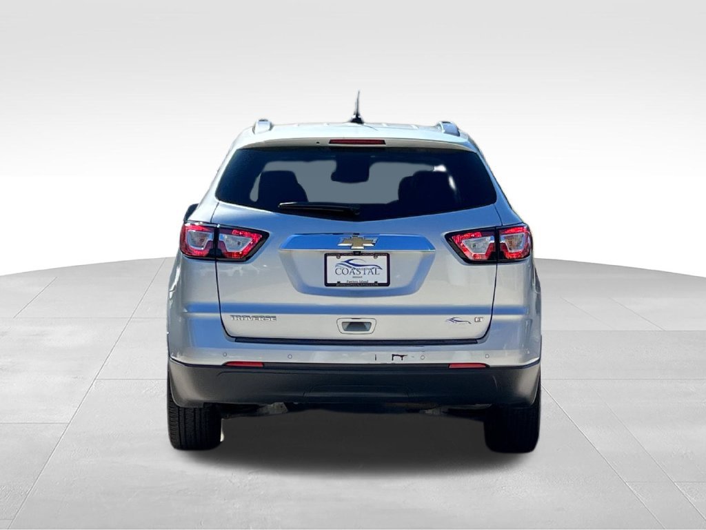 Used 2017 Chevrolet Traverse LT w/ Traveler's Package FWD image 14