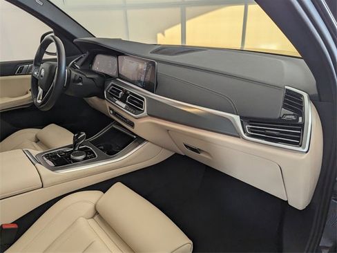 Used 2022 BMW X5 sDrive40i w/ Premium Package image 18