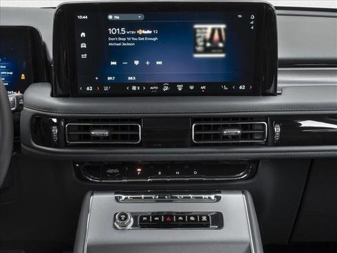 New 2026 Lincoln Aviator Premiere image 7