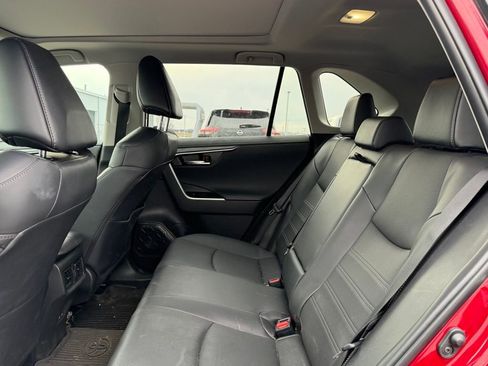Used 2025 Toyota RAV4 Limited w/ Advanced Technology Package image 15