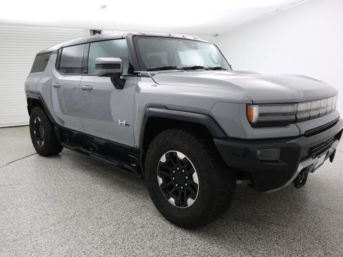 Used 2024 GMC Hummer EV 2X w/ Extreme Off-Road Package AWD/4WD image 3