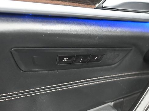 Used 2017 BMW 540i image 19