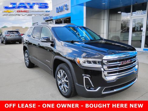 Used 2023 GMC Acadia SLT w/ LPO, Floor Liner Package FWD image 1