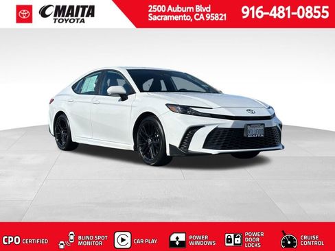 Certified 2025 Toyota Camry SE image 1