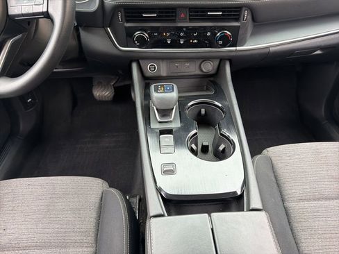 Used 2021 Nissan Rogue S FWD image 25