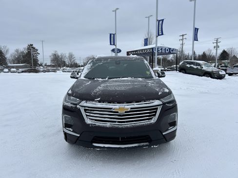 Used 2022 Chevrolet Traverse Premier w/ LPO, Floor Liner Package image 8