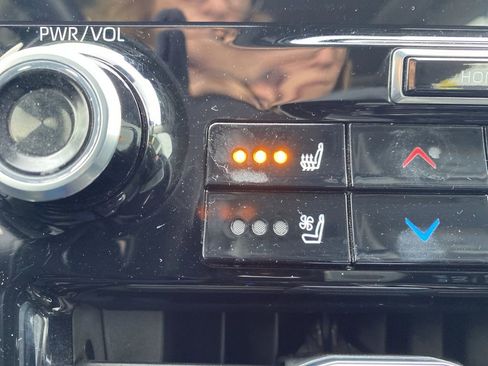 Used 2020 Toyota Highlander Platinum image 26