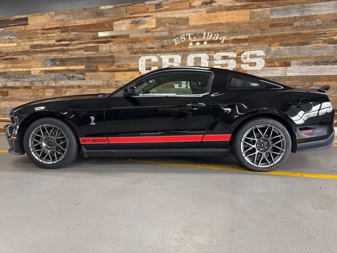 Used 2011 Ford Mustang Shelby GT500 w/ SVT Performance Pkg image 16