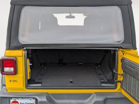 Certified 2019 Jeep Wrangler Unlimited Sport S image 29