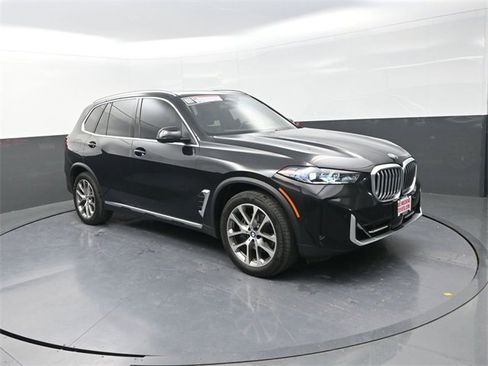 Used 2024 BMW X5 xDrive40i w/ Premium Package image 9