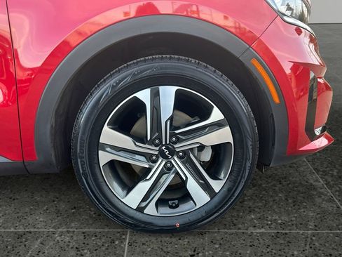 Used 2023 Kia Sorento EX w/ Panoramic Sunroof Package image 9