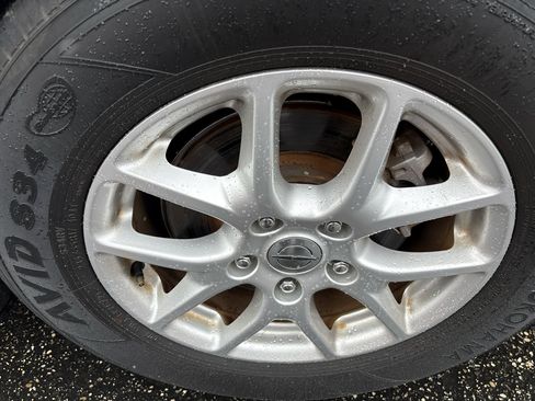 Used 2022 Chrysler Voyager LX image 5