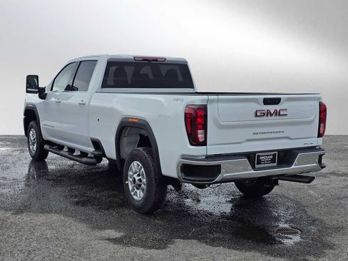New 2026 GMC Sierra 2500 SLE w/ SLE Value Package; AWD/4WD image 5