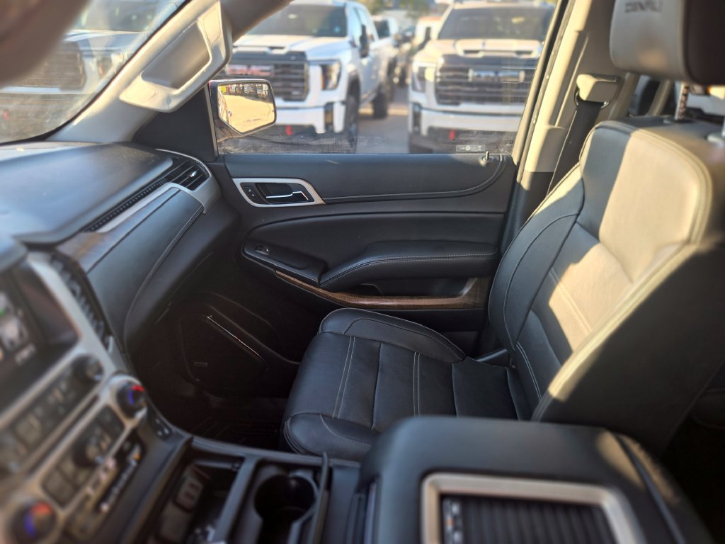 Used 2018 GMC Yukon XL Denali w/ Denali Ultimate Package AWD/4WD image 12