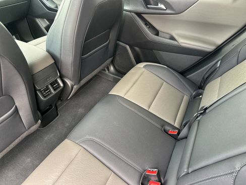 Used 2025 Chevrolet Equinox LT w/ Convenience Package II AWD/4WD image 12