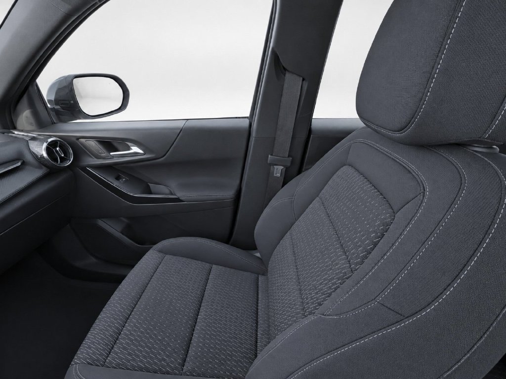 Certified 2025 Chevrolet Equinox LT AWD/4WD image 19