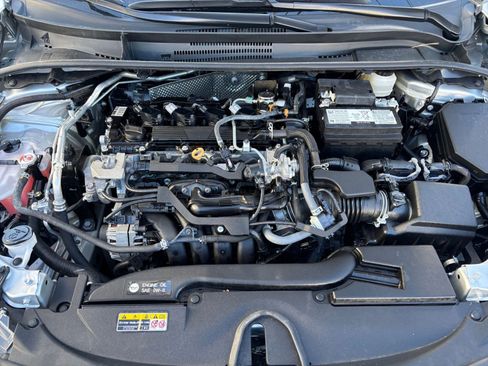 Used 2025 Toyota Corolla LE image 28