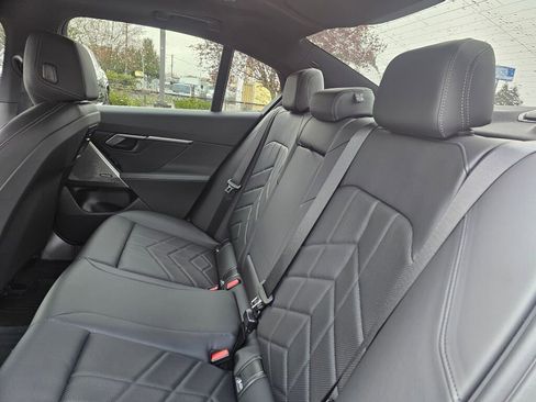 Used 2026 BMW 530i xDrive w/ Premium Package image 21