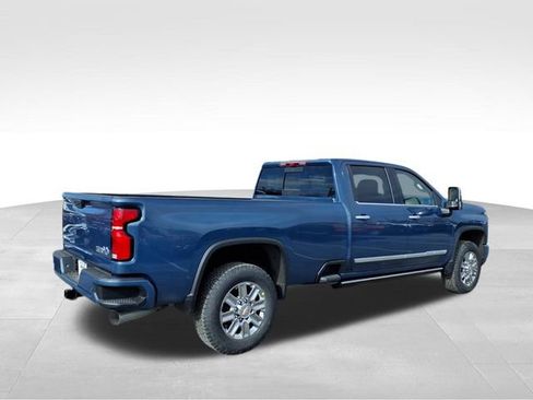 New 2026 Chevrolet Silverado 2500 High Country w/ High Country Premium Package AWD/4WD image 3