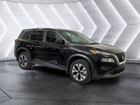 Used 2023 Nissan Rogue SV FWD image 1