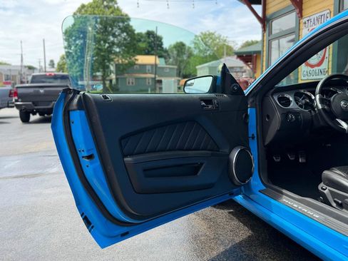 Used 2013 Ford Mustang GT Premium RWD image 15