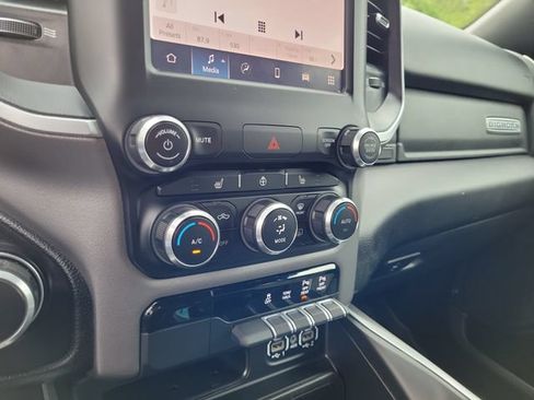 Used 2022 RAM 1500 Big Horn AWD/4WD image 31