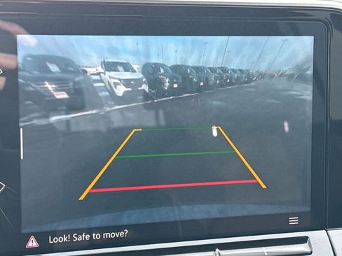 Used 2024 Volkswagen Atlas SE image 19