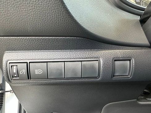 Used 2022 Toyota Corolla LE image 20