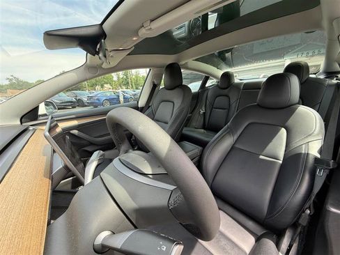 Used 2023 Tesla Model 3 Standard Range RWD image 10