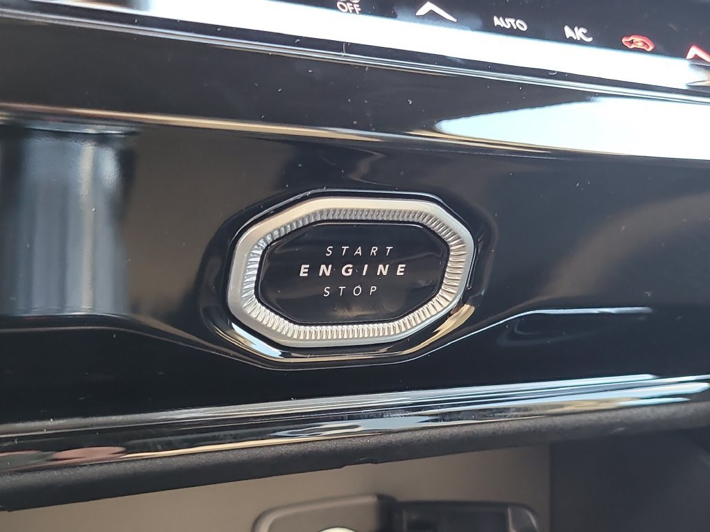 New 2027 Jeep Grand Cherokee Altitude AWD/4WD image 29
