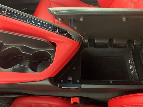 Used 2021 Chevrolet Corvette Stingray Preferred Cpe w/ 2LT image 31