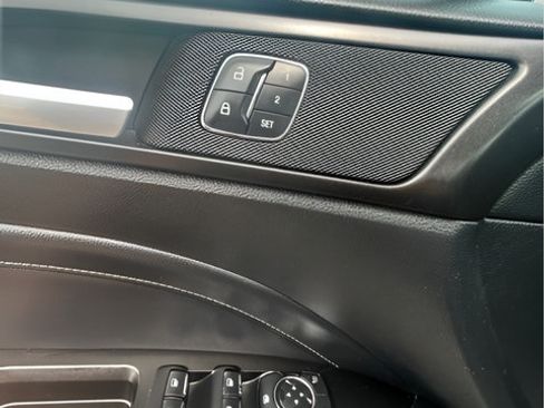 Used 2017 Ford Fusion Titanium FWD image 30