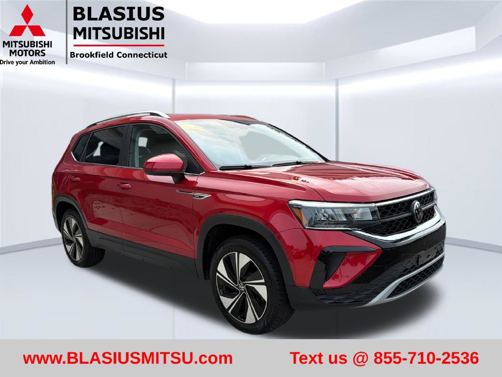 Used 2024 Volkswagen Taos SE w/ Panoramic Sunroof Package AWD/4WD image 6