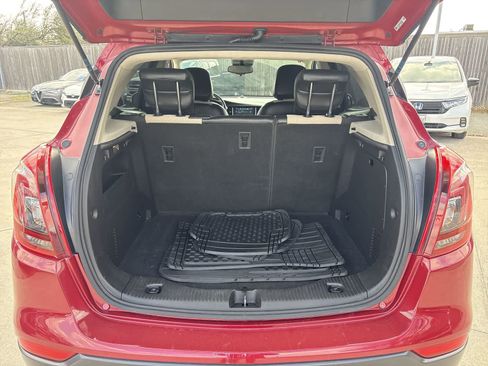 Used 2018 Buick Encore Preferred image 18