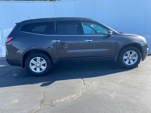 Used 2014 Chevrolet Traverse LT image 12