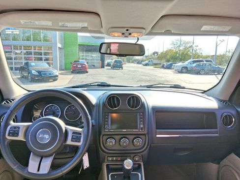 Used 2012 Jeep Patriot Limited w/ Sun/Sound Group FWD image 16