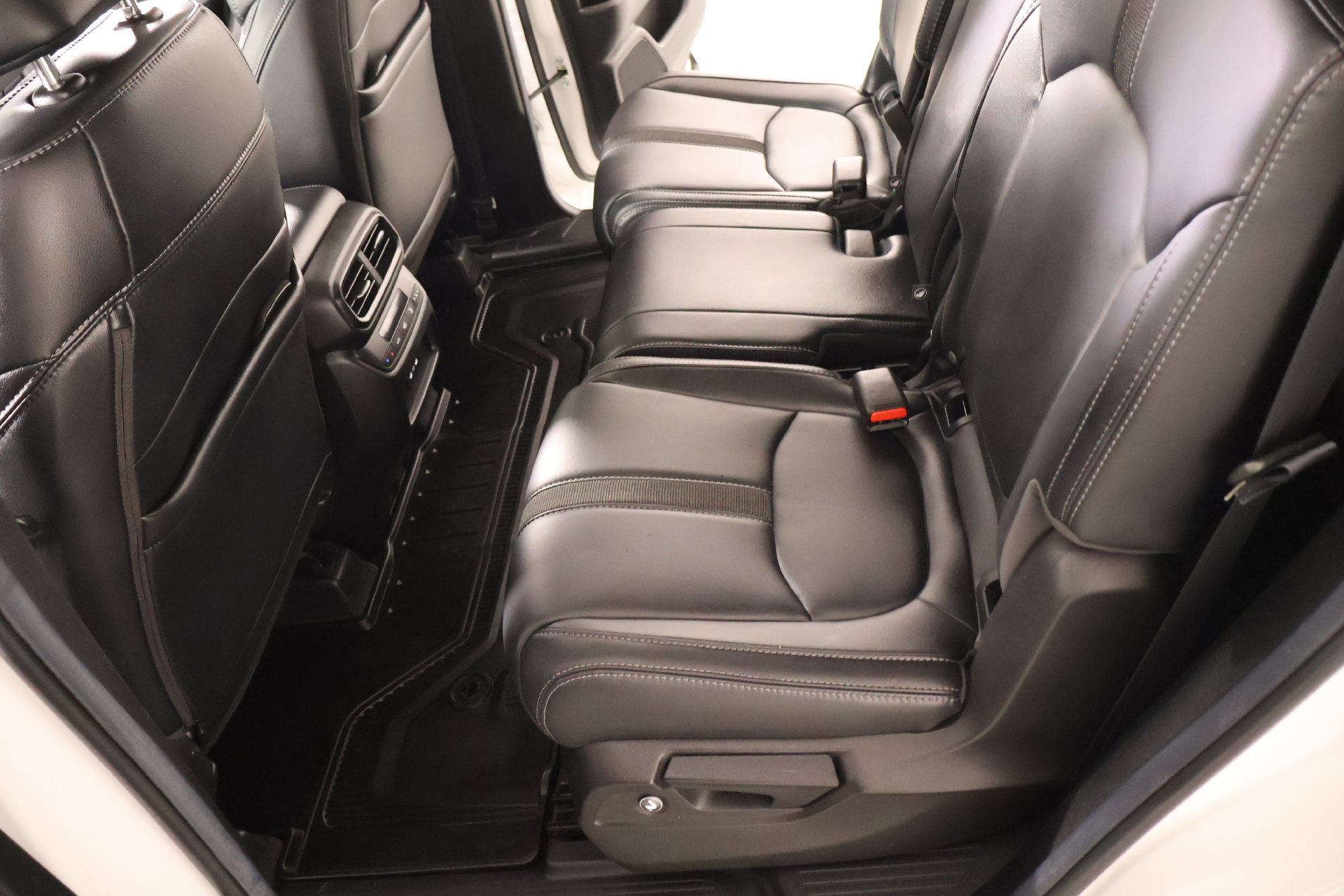 Used 2025 Honda Pilot Touring image 12