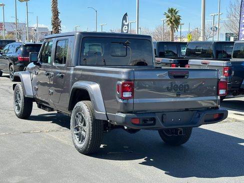 New 2026 Jeep Gladiator Sport AWD/4WD image 4