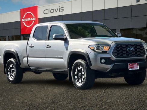 Used 2020 Toyota Tacoma TRD Off-Road AWD/4WD image 10