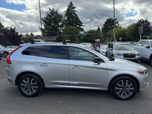 Used 2017 Volvo XC60 T6 Dynamic w/ Advanced Package AWD/4WD image 6