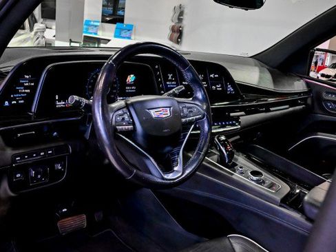 Used 2022 Cadillac Escalade ESV Sport image 13