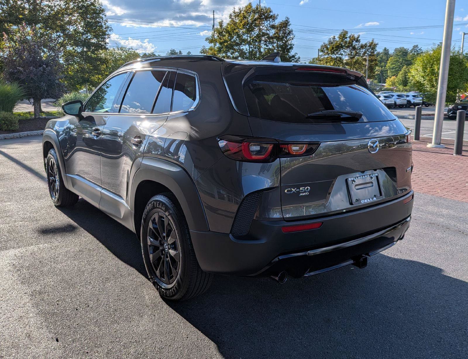 Certified 2025 MAZDA CX-50 AWD 2.5 Hybrid w/ Premium Pkg image 8