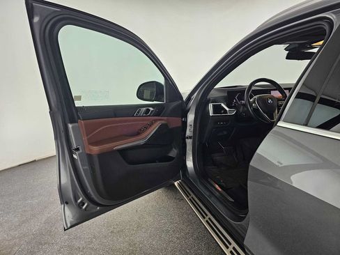 Used 2024 BMW X5 sDrive40i RWD image 19